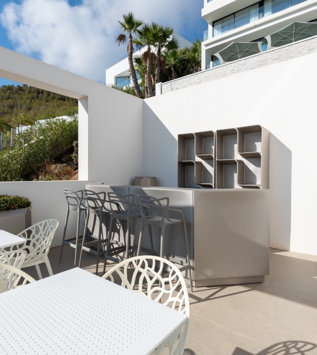 Resa Estates Ibiza Cas Mut villa te koop sale patio.jpg